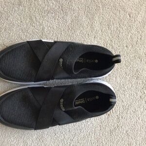 Women’s zella slip on athletic shoes